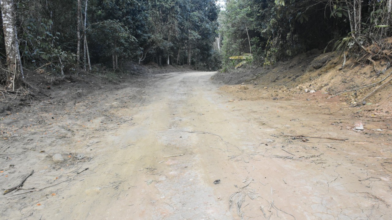 Camacã: Prefeitura recupera estrada vicinal depois de 40 anos 
